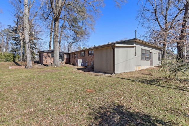 exterior space featuring a yard