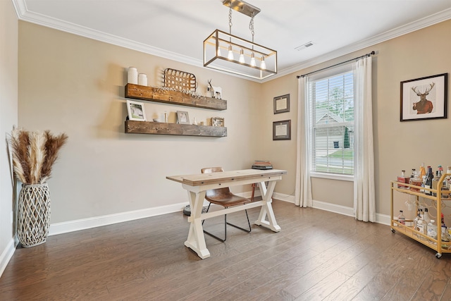 dining area with ornamental molding, dark wood-type flooring, visible vents, and baseboards