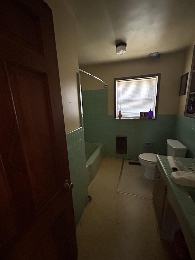 full bathroom with vanity, toilet, and shower with separate bathtub