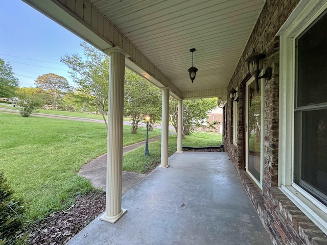 view of patio / terrace with covered porch