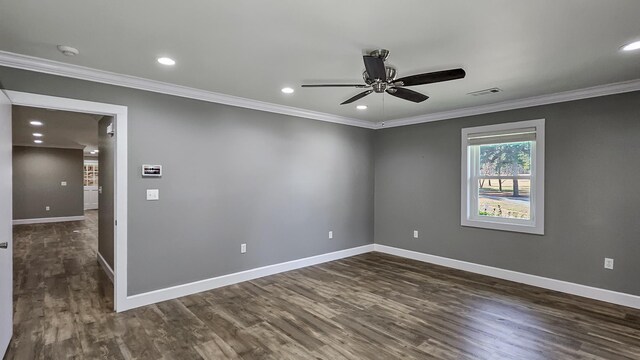 tiled foyer entrance with ceiling fan