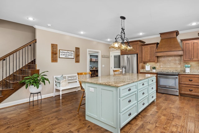 kitchen with stainless steel appliances, custom exhaust hood, dark wood-style floors, and crown molding