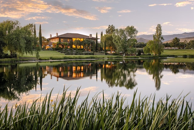 water view with a mountain view