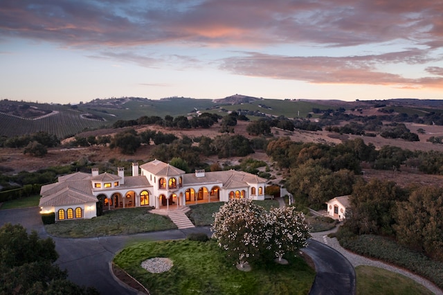 view of aerial view at dusk