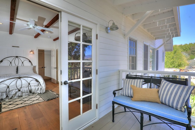 balcony with ceiling fan