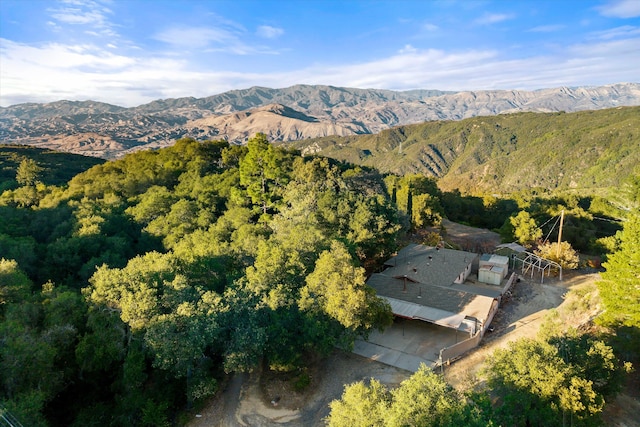 drone / aerial view featuring a mountain view