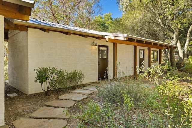 view of property entrance