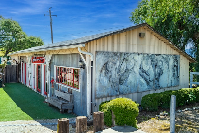 view of side of property