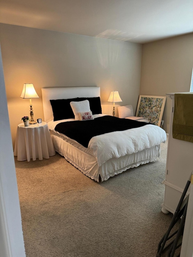 bedroom with carpet flooring