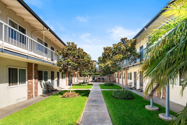 4980 Sandyland Rd Unit 104, Carpinteria, CA 93013 - view of home's community with a yard