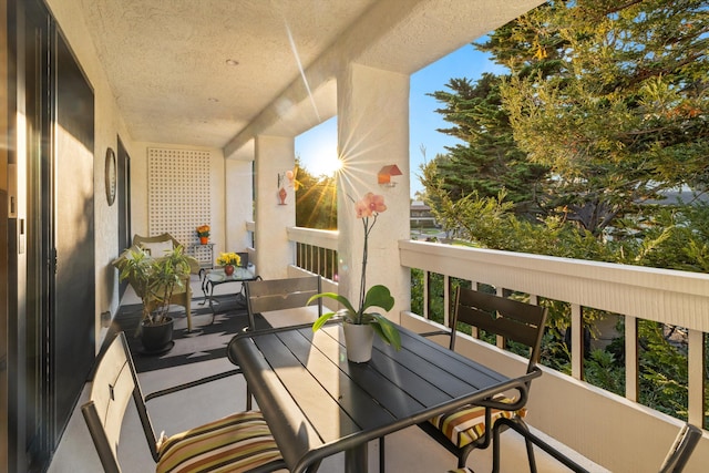 71 Seaview Dr, Santa Barbara, CA 93108 - view of balcony