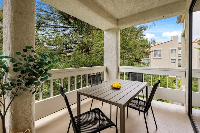 71 Seaview Dr, Santa Barbara, CA 93108 - balcony featuring outdoor dining space