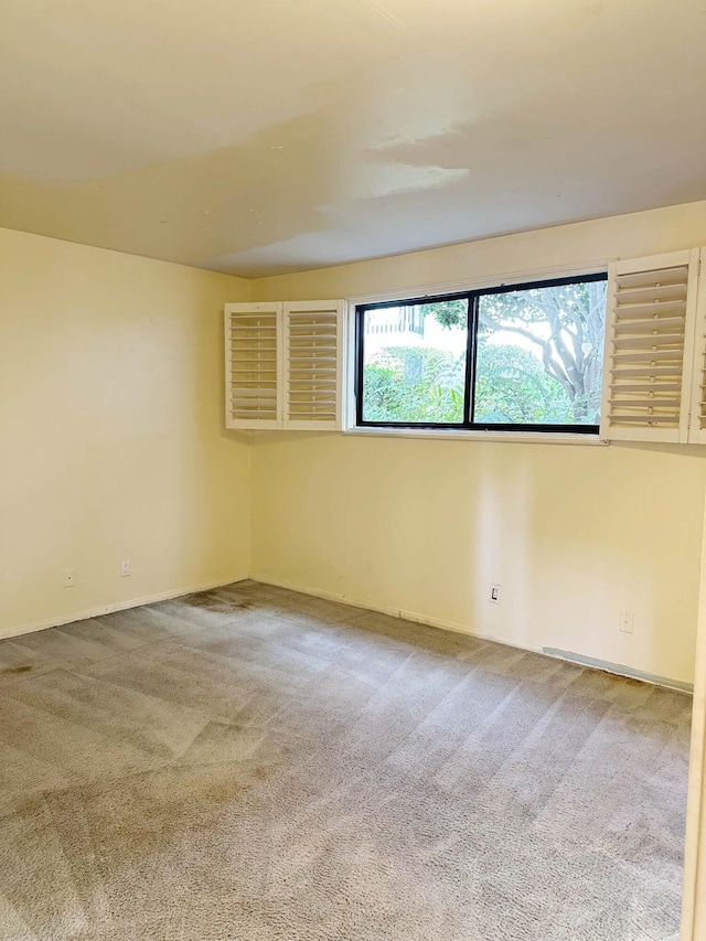 empty room with carpet