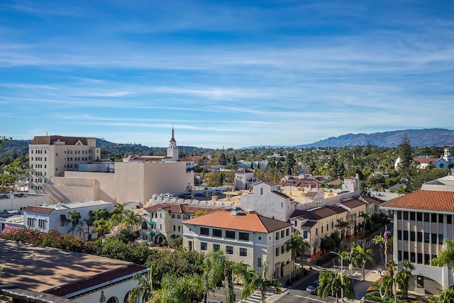 bird's eye view featuring a mountain view