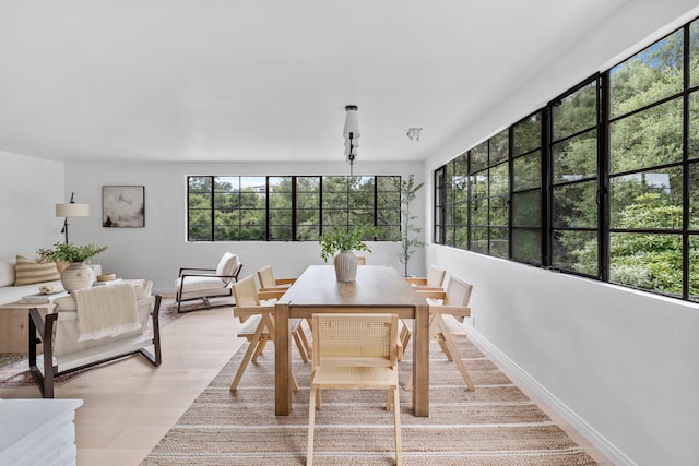 792 Chelham Way, Santa Barbara, CA 93108 - dining area with baseboards