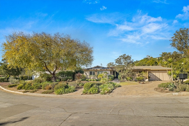 view of front of property