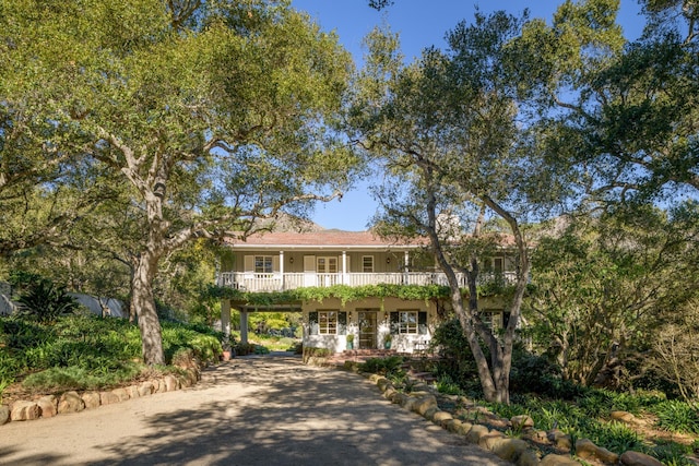 view of front of house featuring a carport