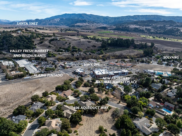 bird's eye view featuring a mountain view