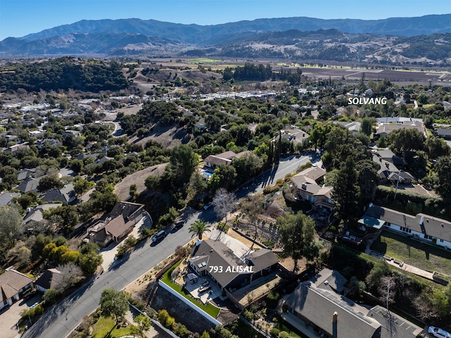 bird's eye view featuring a mountain view