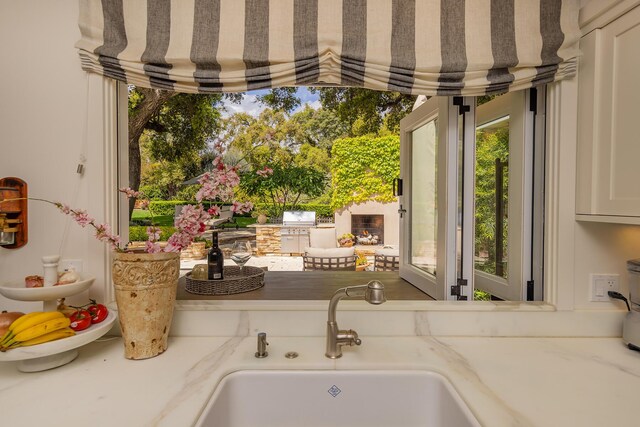 708 Cuyama Rd, Ojai, CA 93023 - interior details featuring light stone countertops and sink