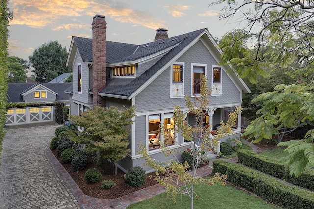 view of front of property featuring a porch