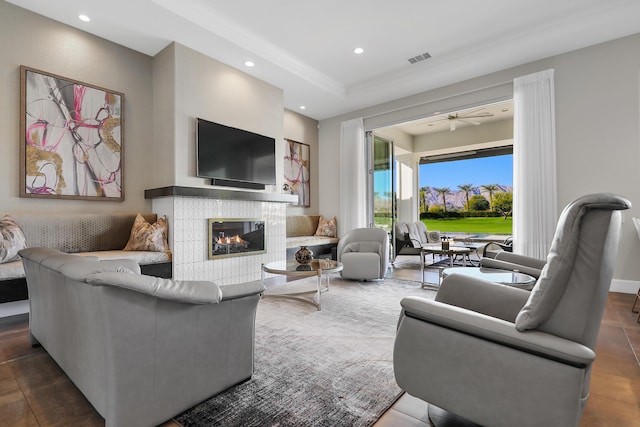 living room featuring ceiling fan