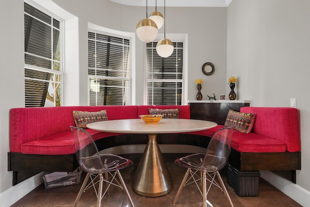 dining room featuring breakfast area