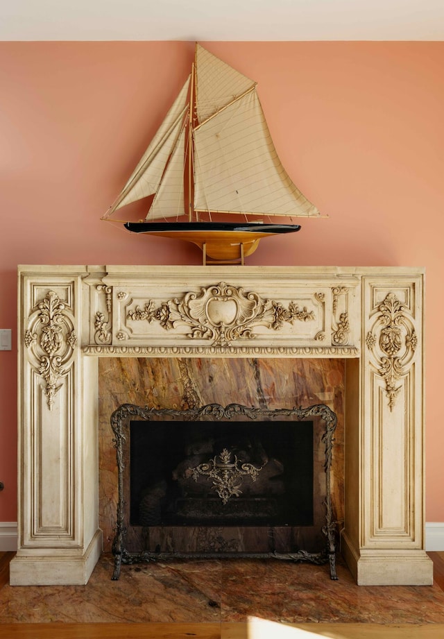 room details featuring a fireplace