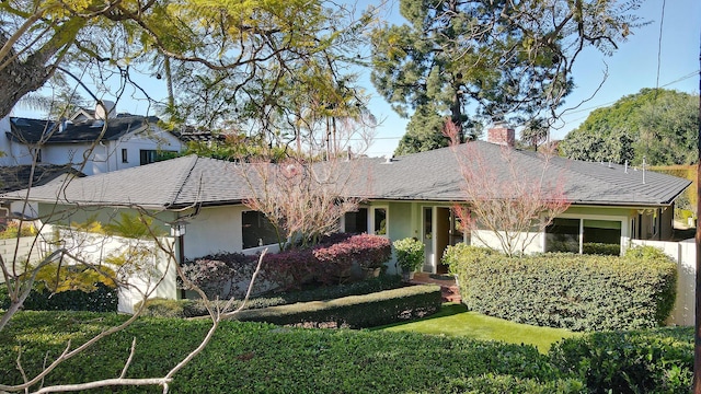 view of front of property