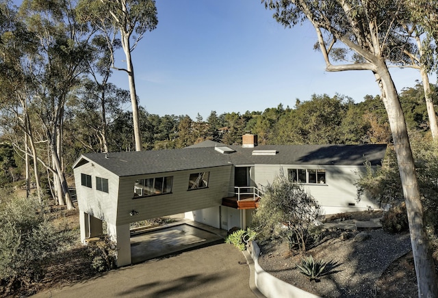 single story home featuring a garage