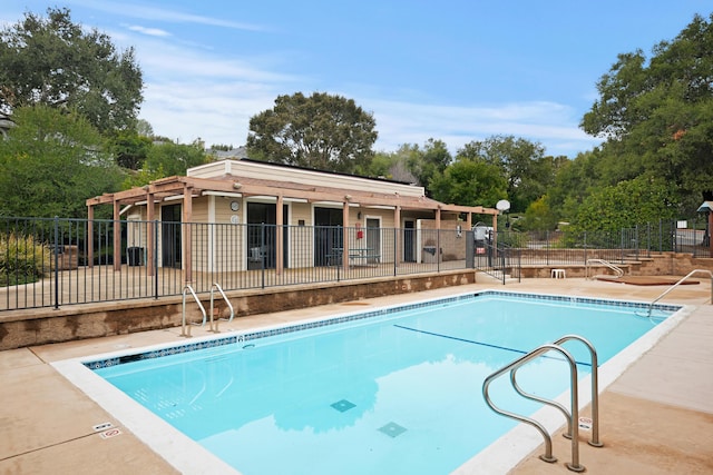 view of swimming pool