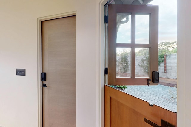 670 Santa Lucia Ave, Los Osos, CA 93402 - view of entryway