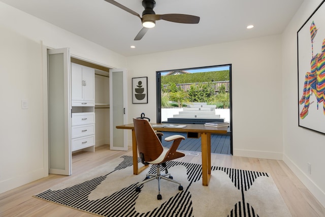 office area featuring recessed lighting, light wood-type flooring, baseboards, and ceiling fan