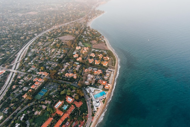 bird's eye view featuring a water view