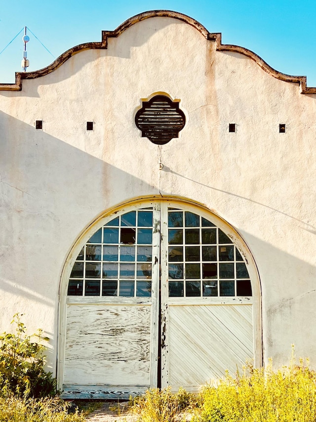 details with stucco siding