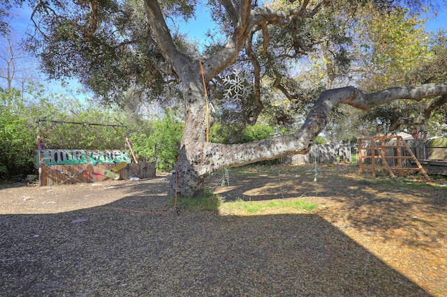 view of yard featuring fence