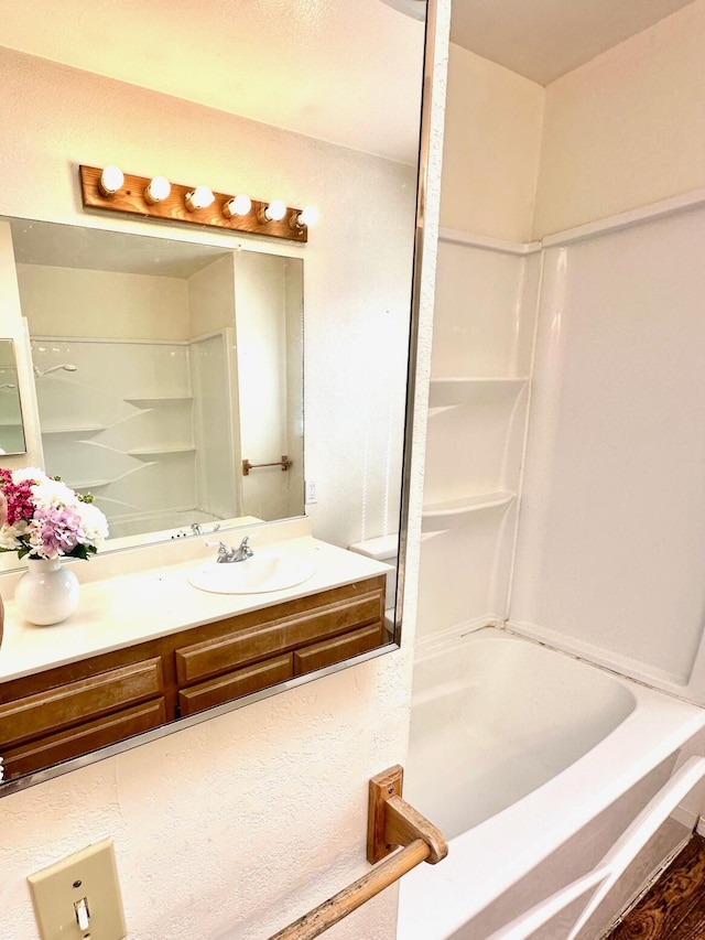 full bath with vanity