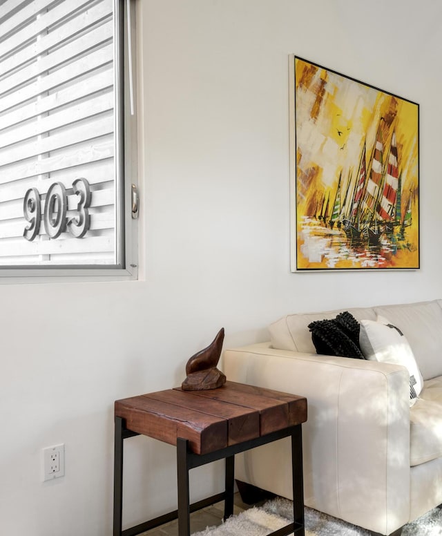 903 W Mission St, Santa Barbara, CA 93101 - view of living room