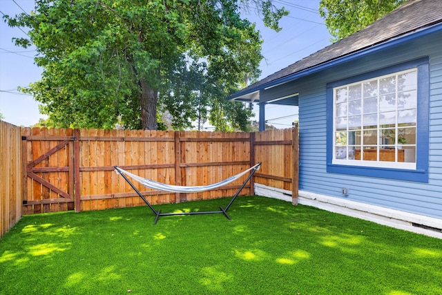 334 W Mission St, Santa Barbara, CA 93101 - view of yard featuring a gate