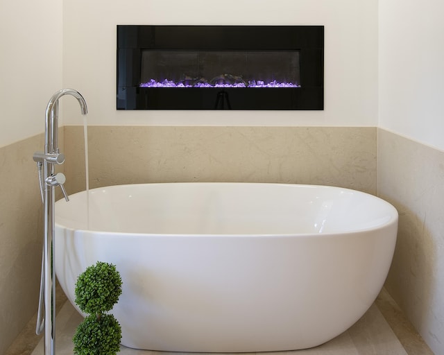 741 Saddle Ln, Ojai, CA 93023 - bathroom with a freestanding tub