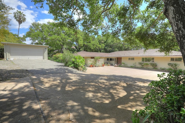 840 Mission Canyon Rd, Santa Barbara, CA 93105 - ranch-style home featuring a garage and stucco siding