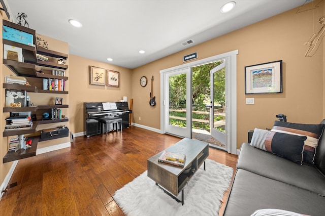 1435 Sycamore Canyon Rd, Santa Barbara, CA 93108 - living room featuring baseboards, hardwood / wood-style floors, and recessed lighting