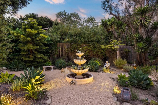 1435 Sycamore Canyon Rd, Santa Barbara, CA 93108 - view of yard with fence