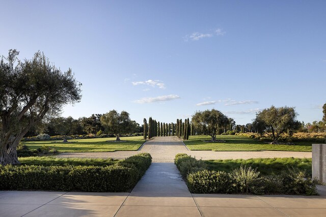 2794 Kara Ln, Solvang, CA 93463 - view of property's community with a lawn