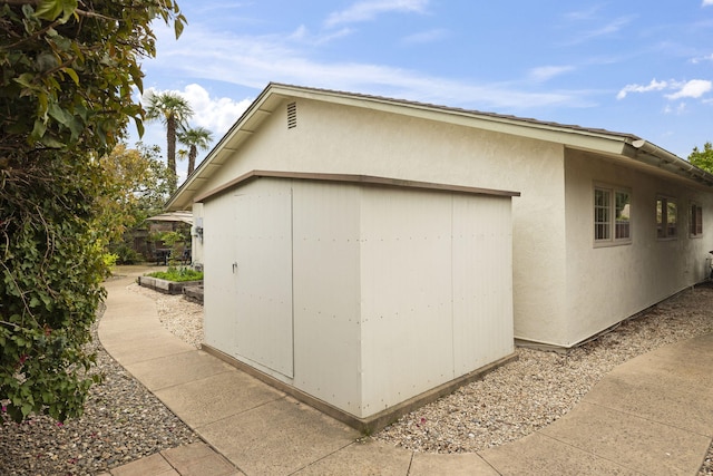 view of outdoor structure featuring an outdoor structure