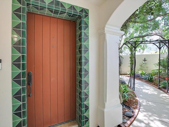 view of property entrance