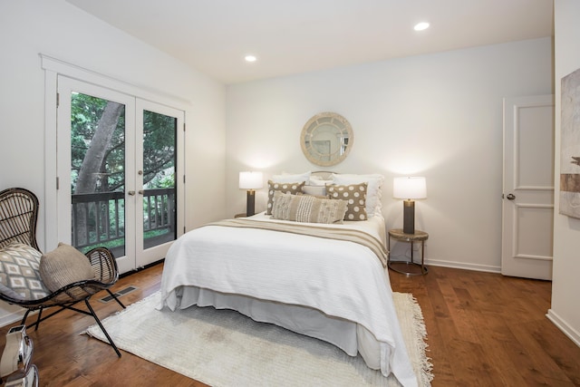 bedroom with baseboards, recessed lighting, access to exterior, and wood finished floors