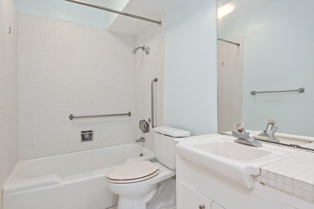 full bathroom featuring toilet, vanity, and shower / bathing tub combination