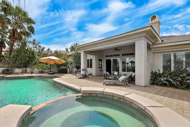 80220 Vía Tesoro, Tesoro, CA 92253 - view of pool featuring a patio, a pool with connected hot tub, and a ceiling fan