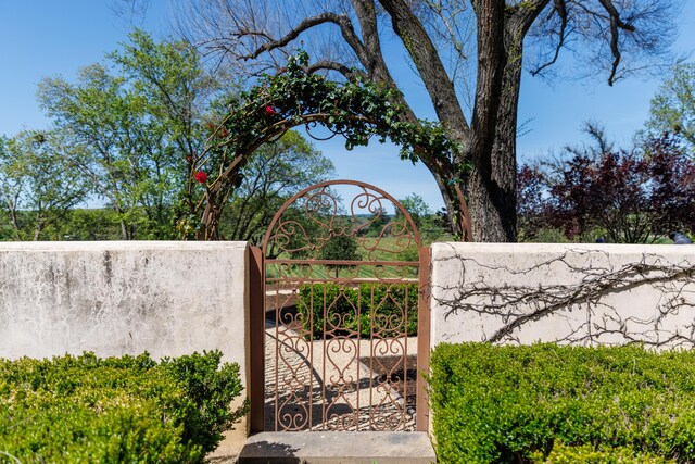 3325 Figueroa Mountain Rd, Los Olivos, CA 93460 - view of gate